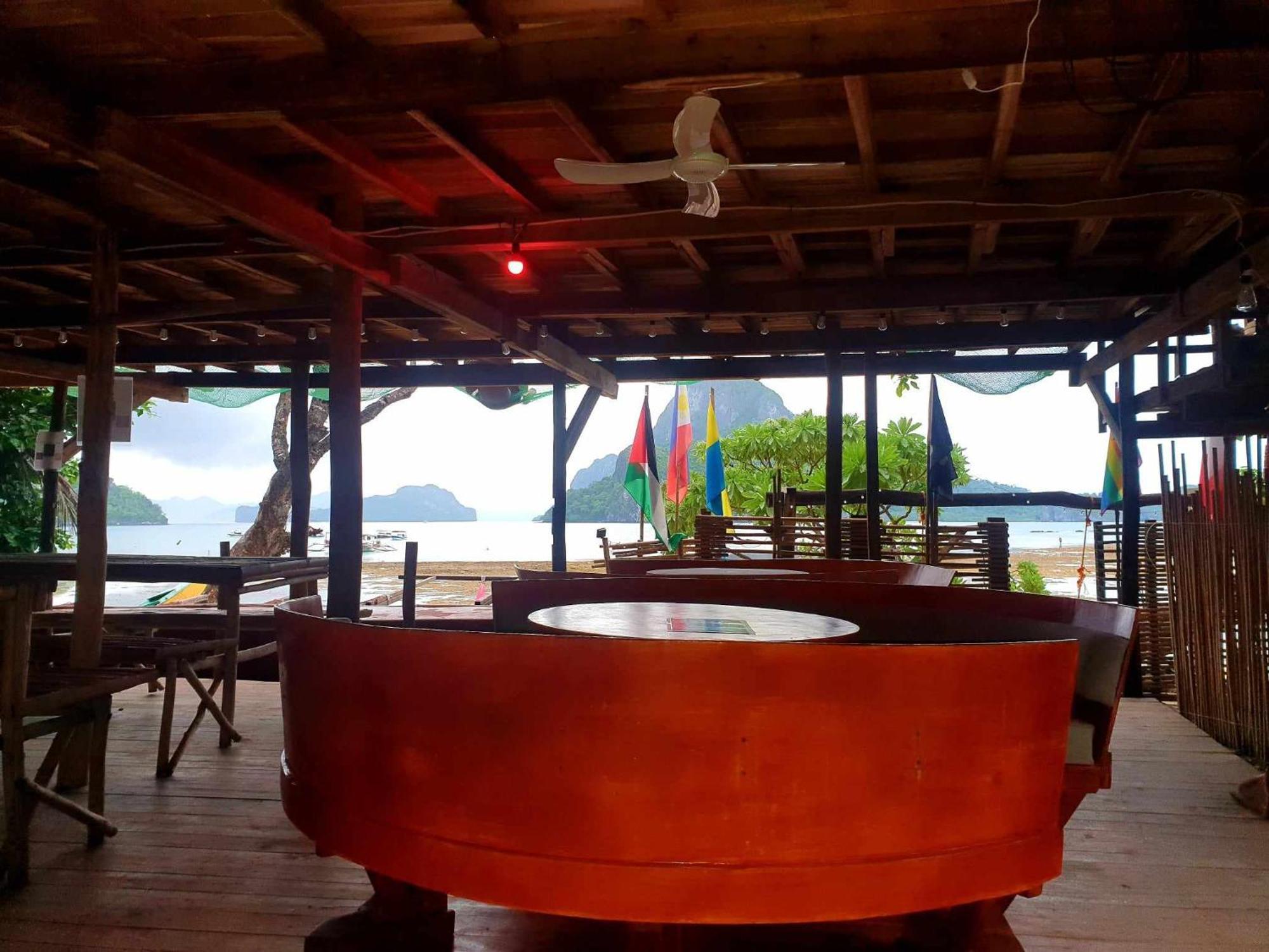 Oia Beach Hostel - Ел Нидо Екстериор снимка